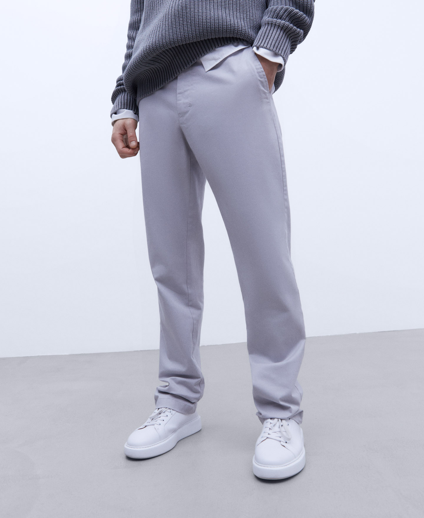 Pantalón chino en twill de algodón image number 0