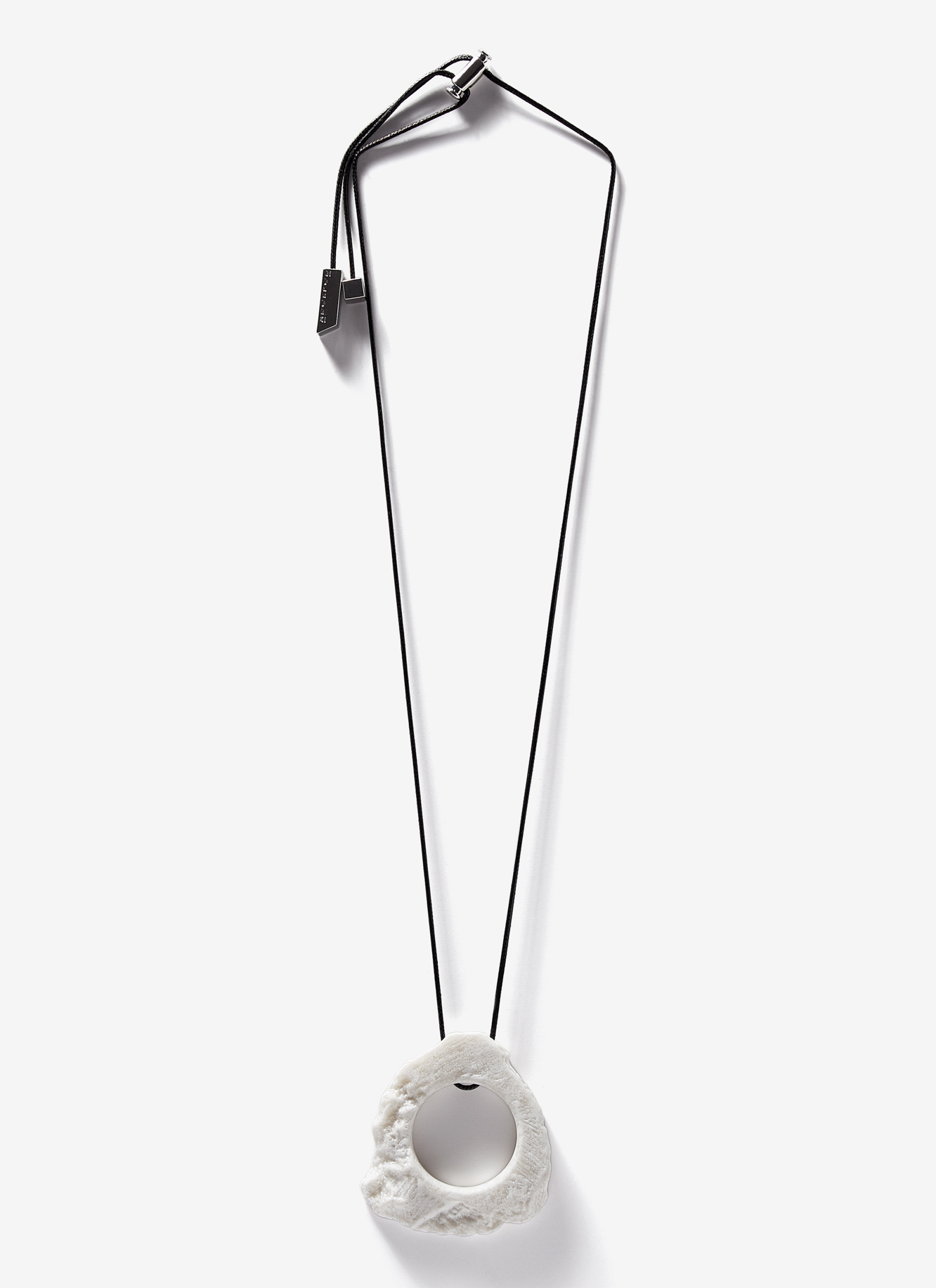Collar de piedra irregular image number 0