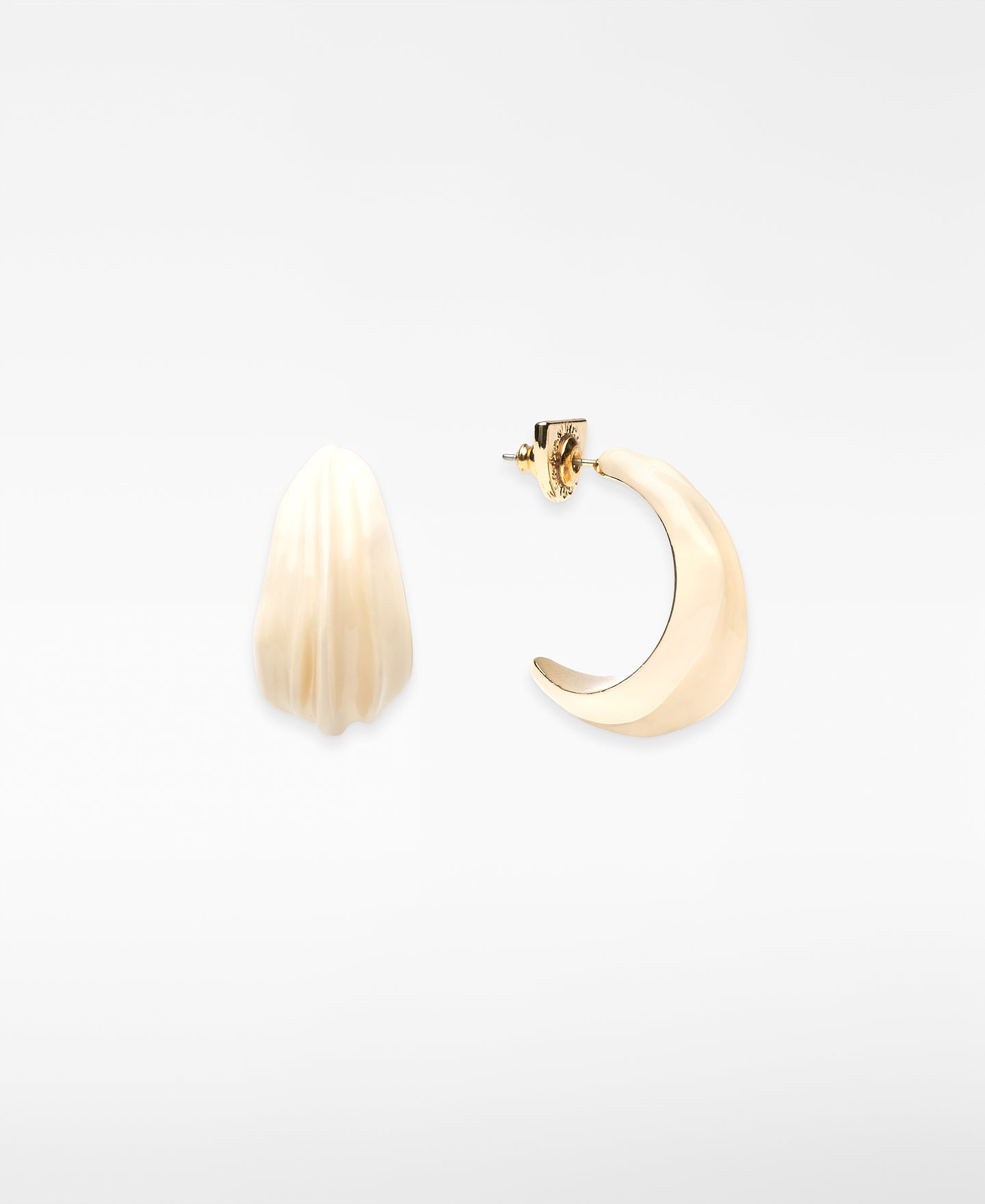 Lacquered embossed metal hoops image number 0