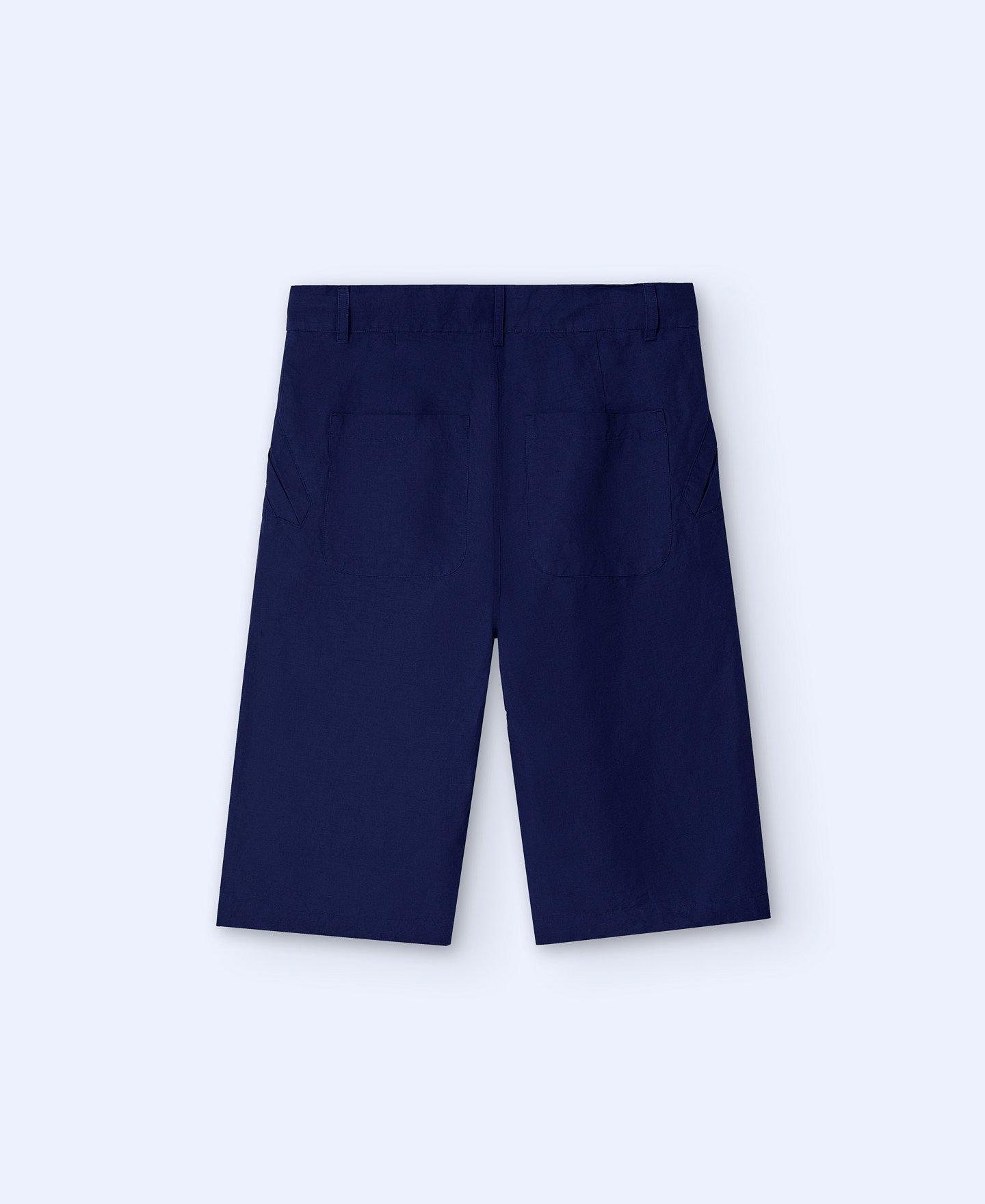 European linen Bermuda shorts image number 5