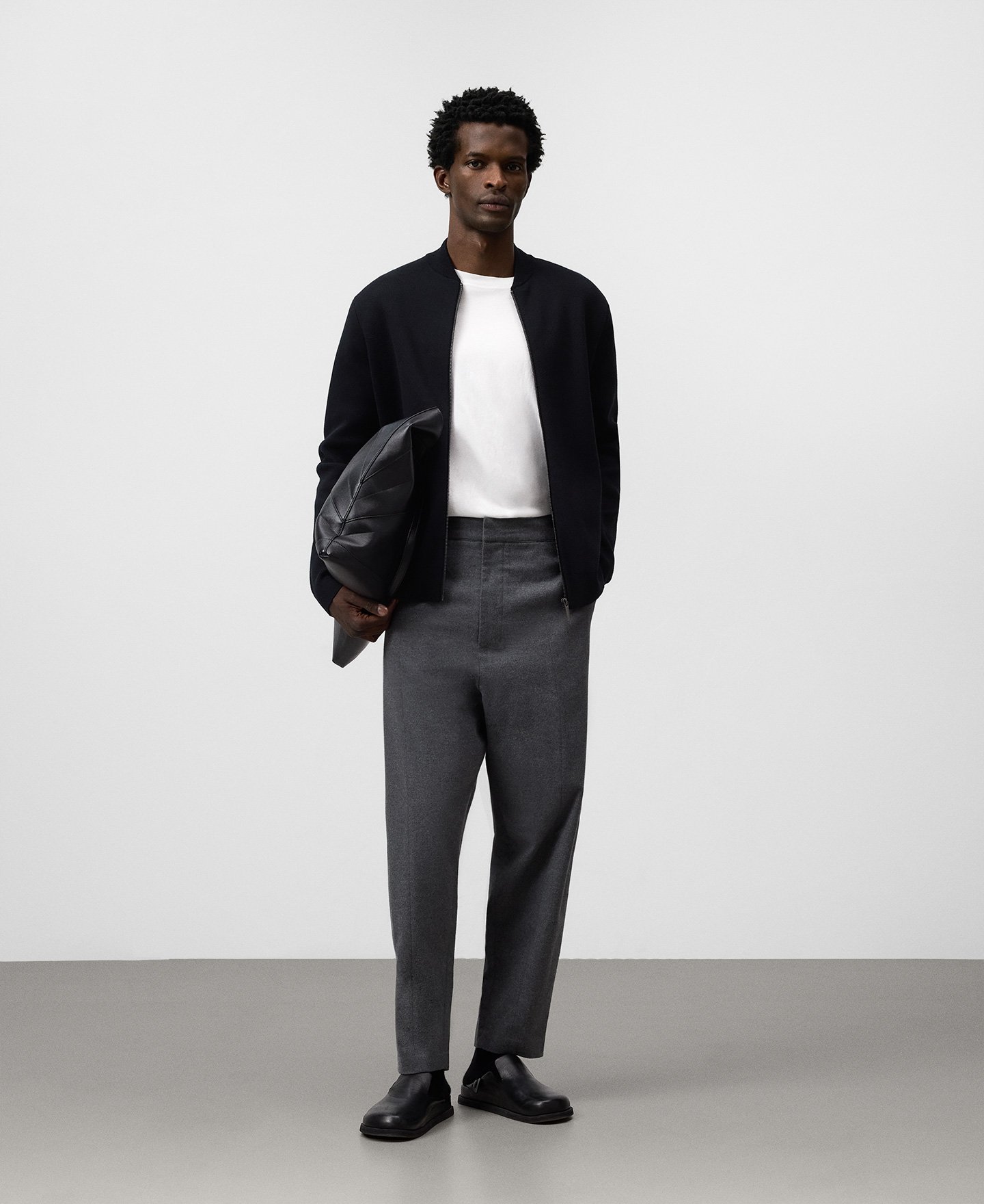 Cárdigan punto cuello bomber hombre image number 1