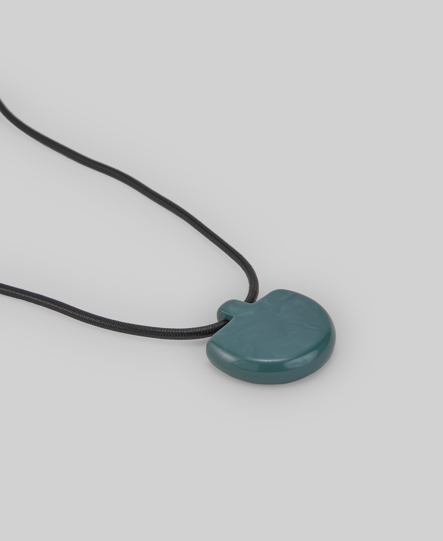 Resin piece necklace woman image number 1