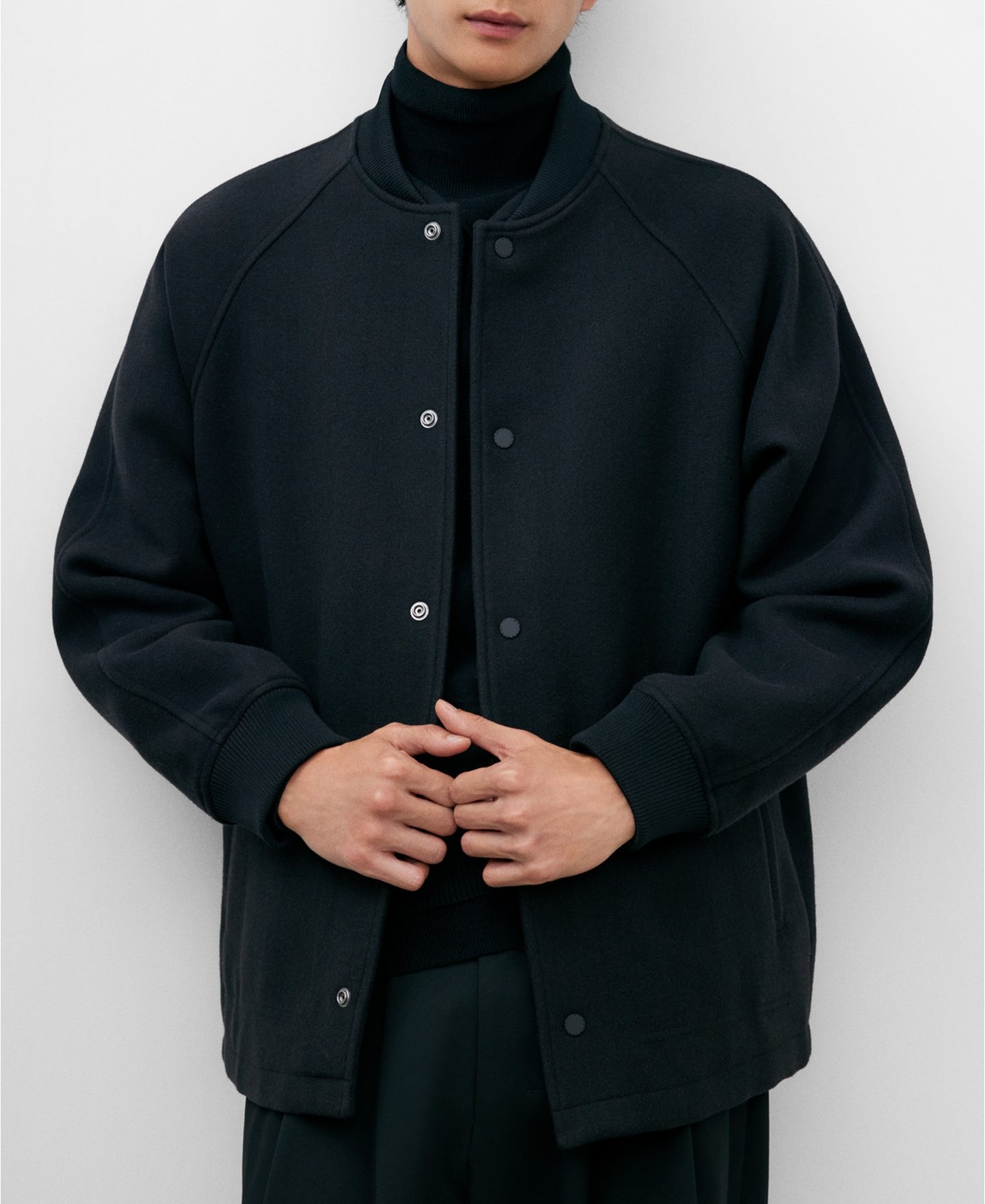 Chaqueta bomber negra para hombre image number 0