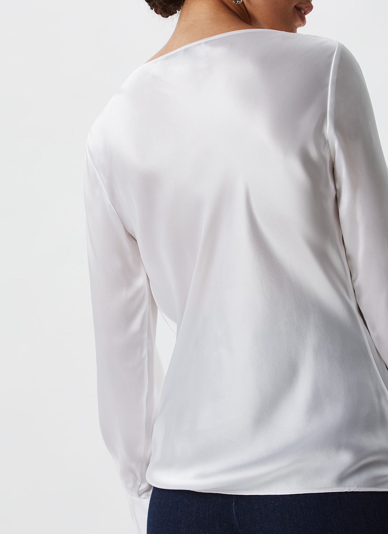 Blusa de seda con escote cascada image number 2
