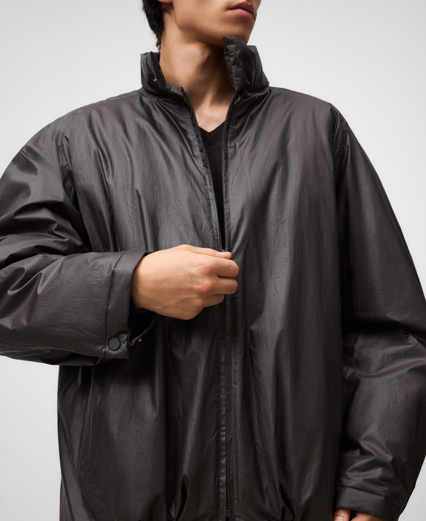 Chaqueta corta impermeable hombre image number 0