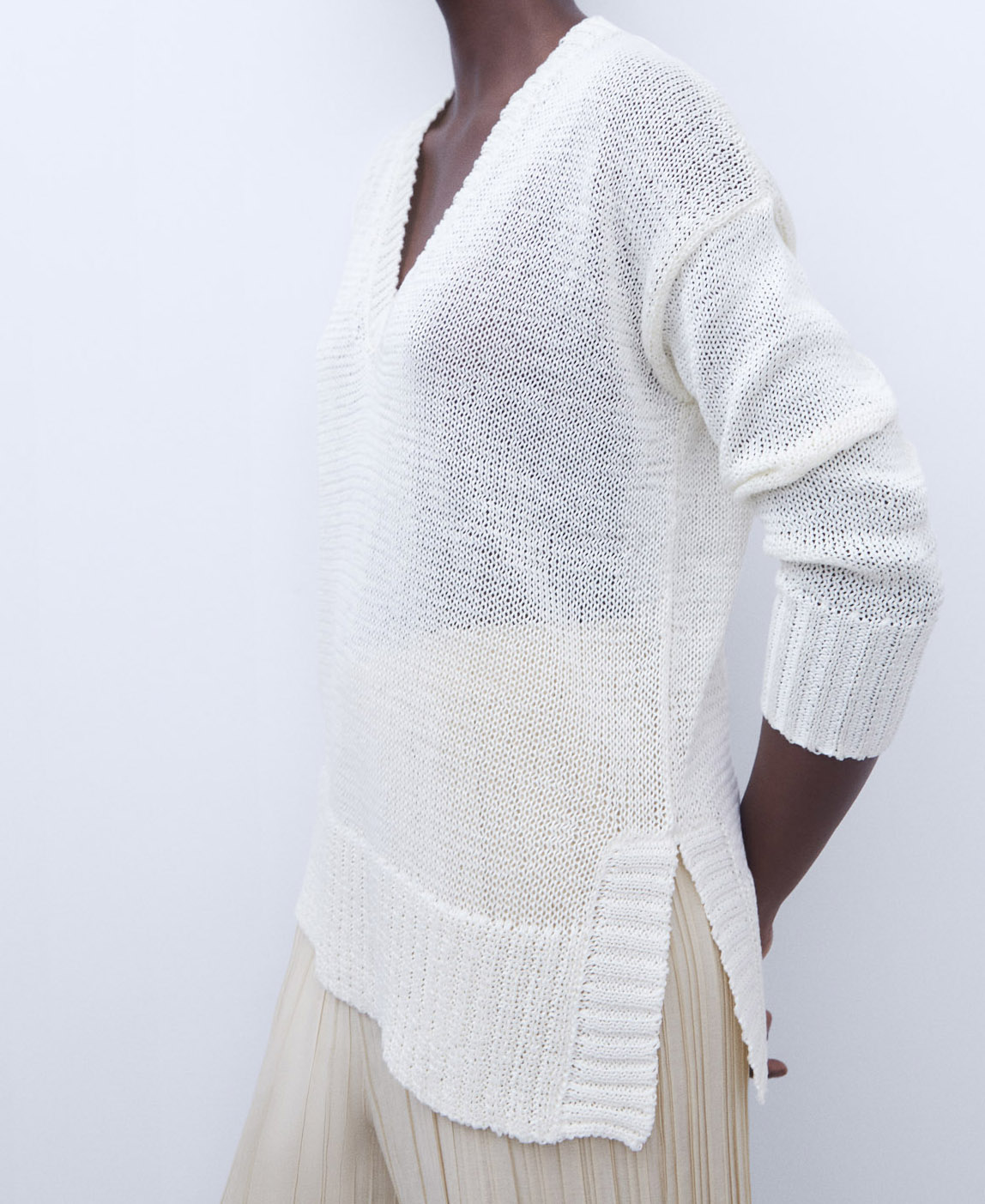 Jersey amplio con cuello pico image number 3