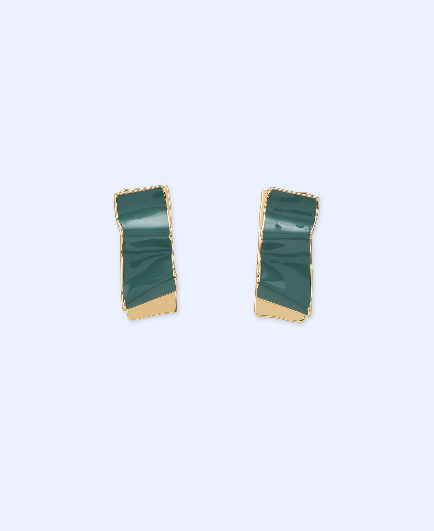 Lacquered Pliegue motif earring image number 0