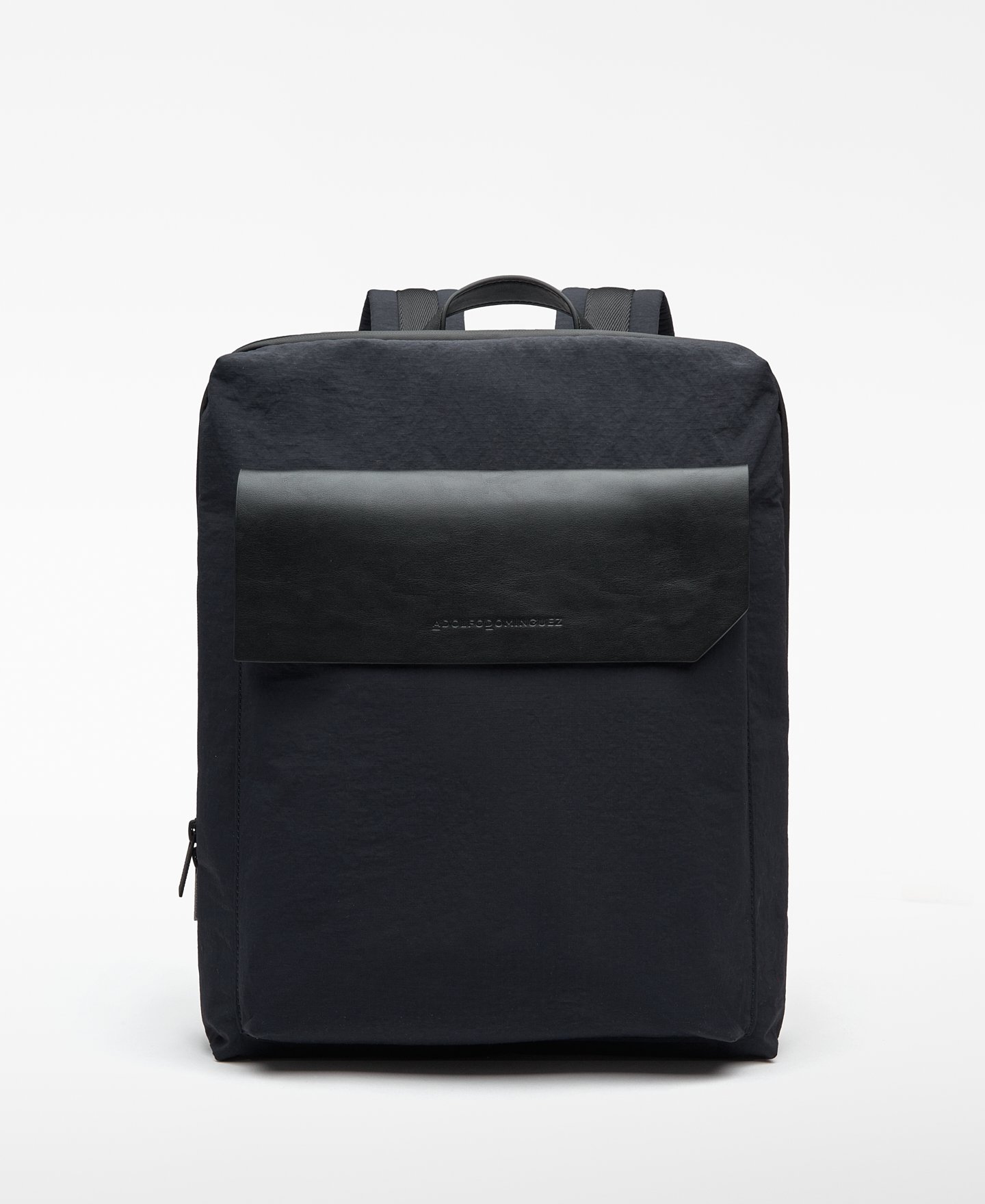 Mochila compacta nailon image number 0