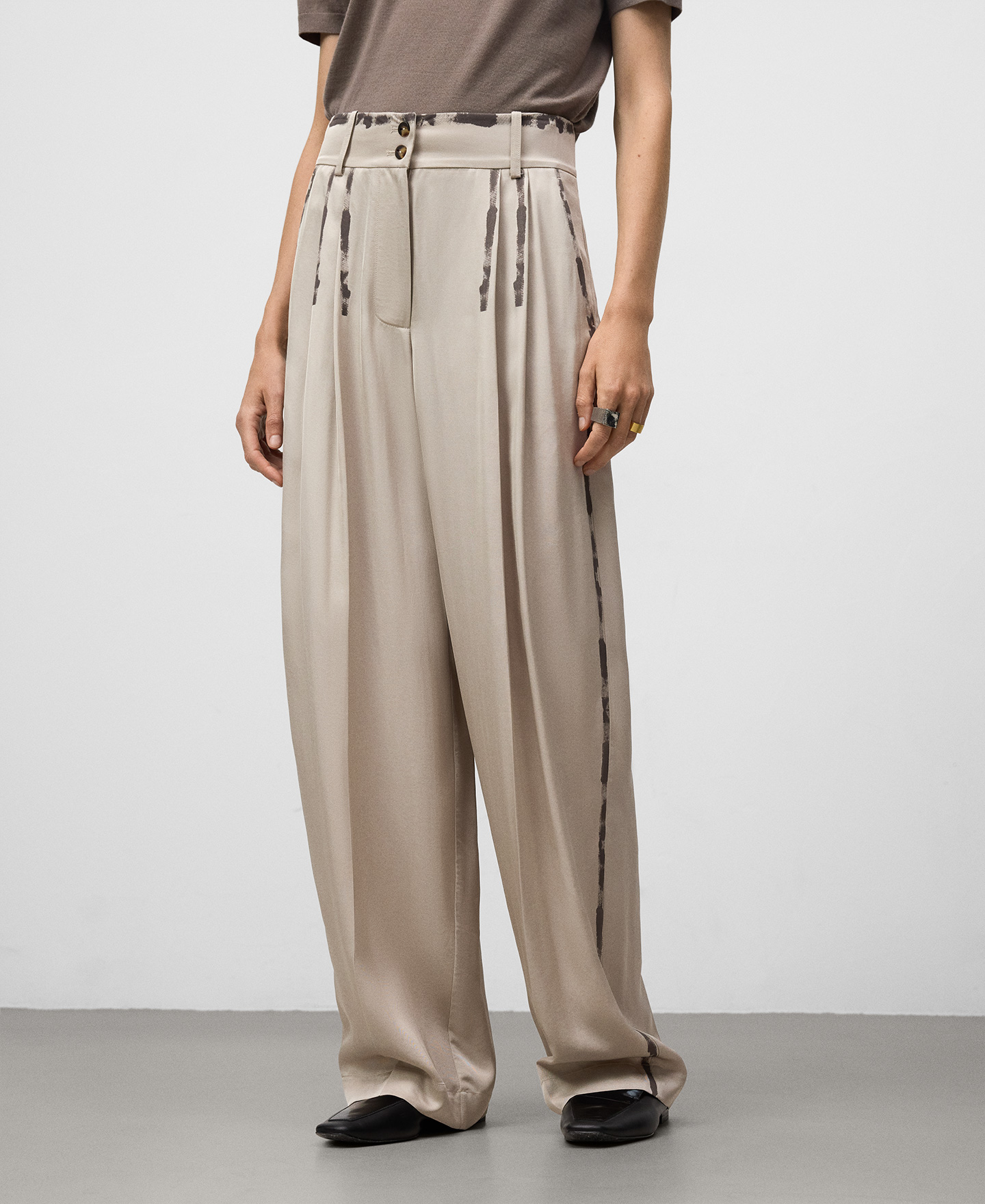 Paint-effect barrel fit trousers woman image number 0