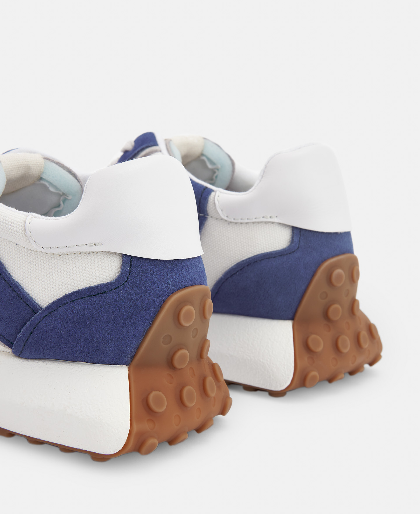 Vintage leather running shoe image number 2