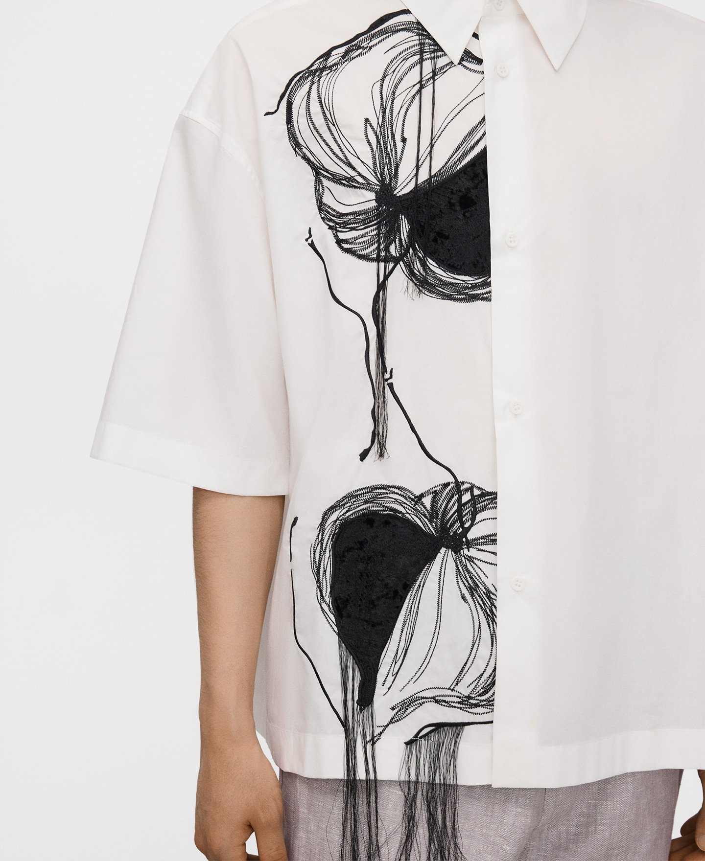 Embroidered relaxed fit shirt with fringe image number 3