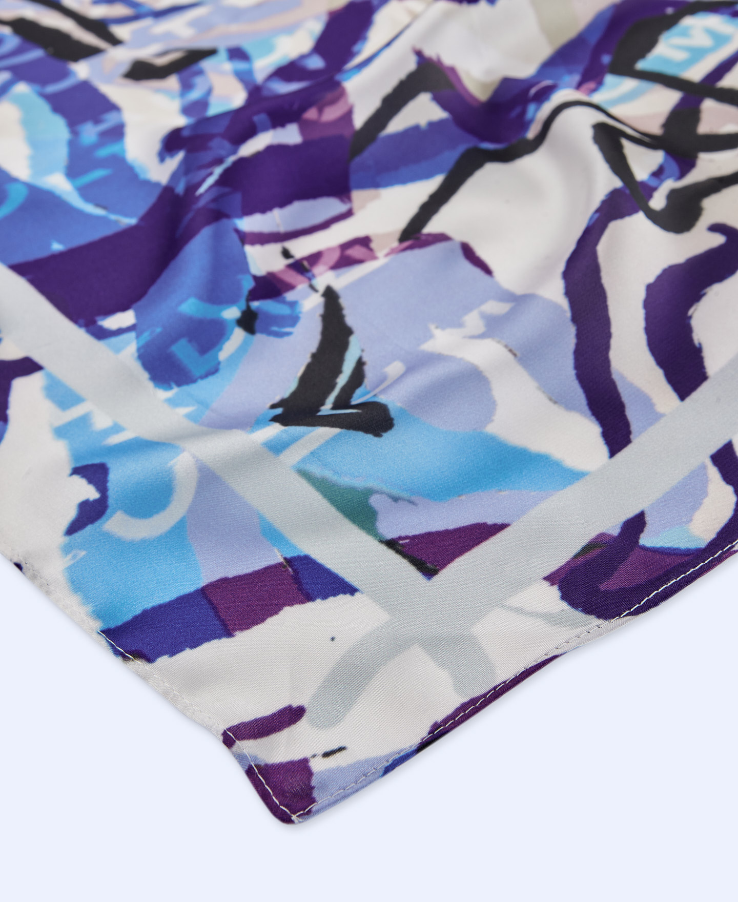 Pañuelo estampado image number 2