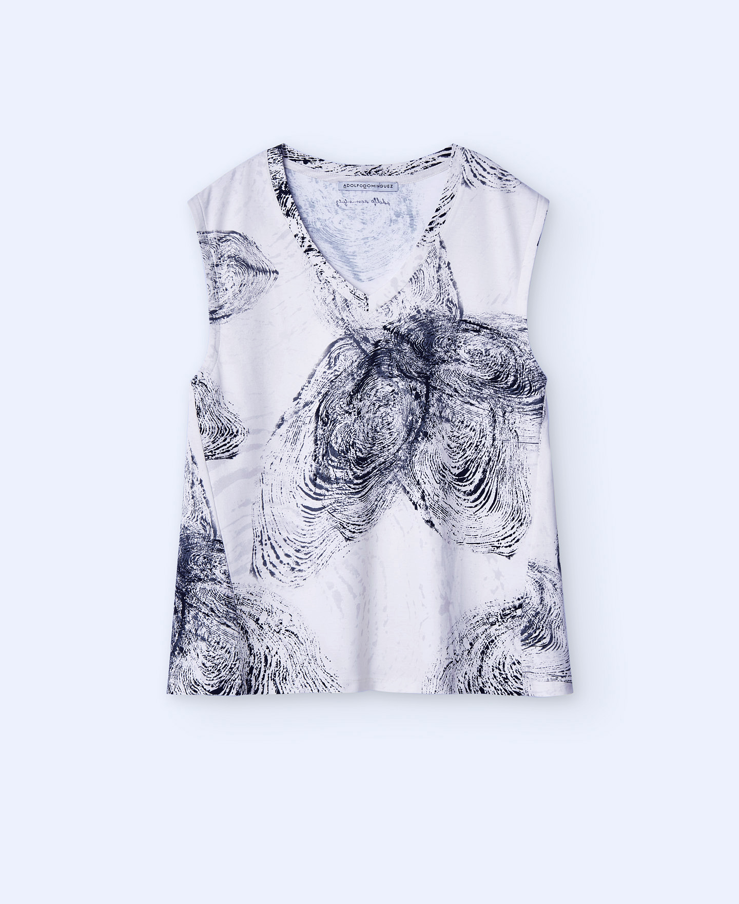 Sleeveless V-neck blouse image number 4