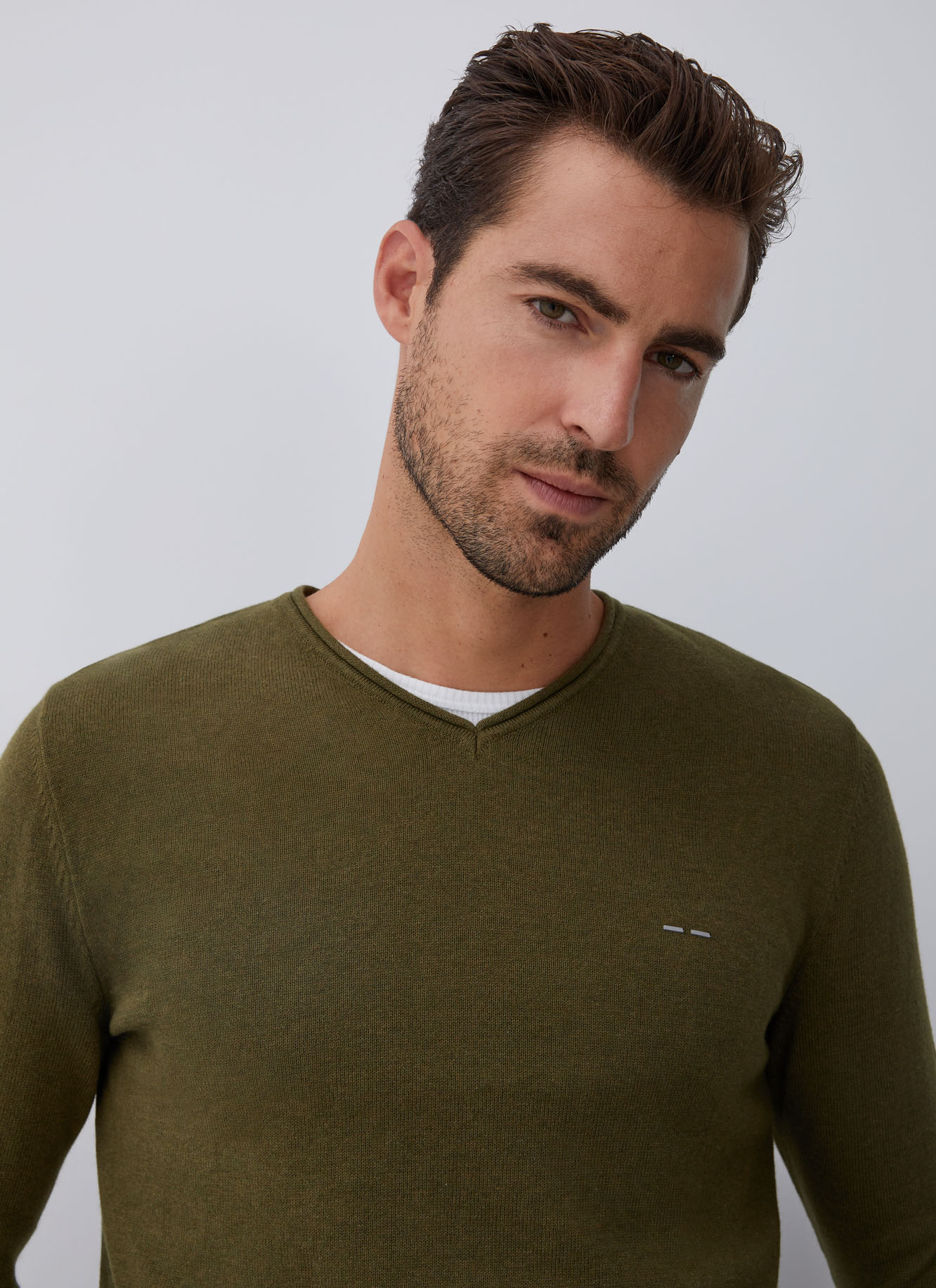 Jersey con cuello pico de rulo image number 3