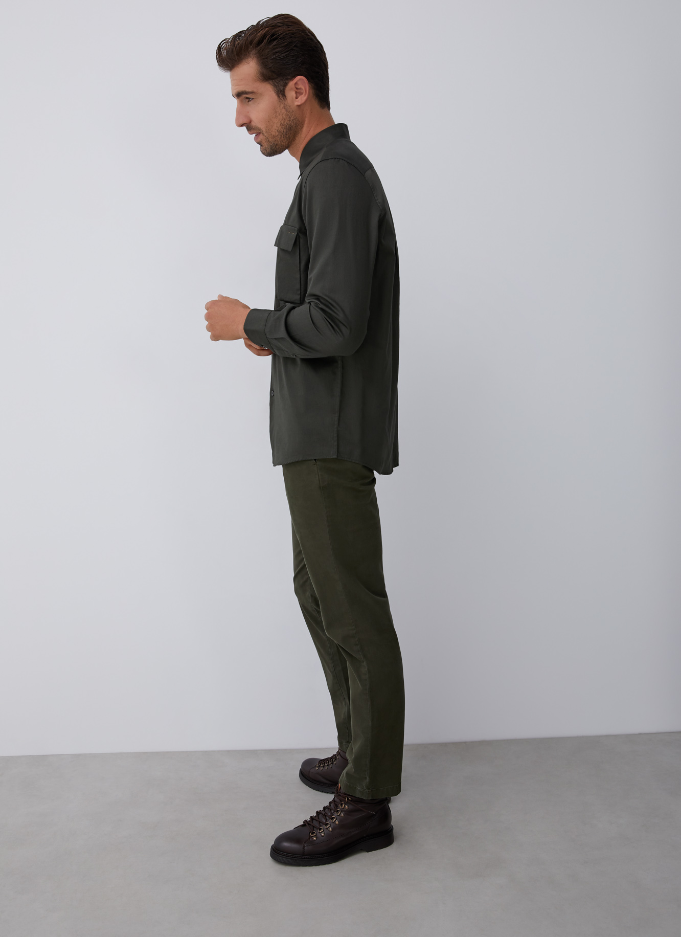 Cotton shirt withchest pockets image number 3