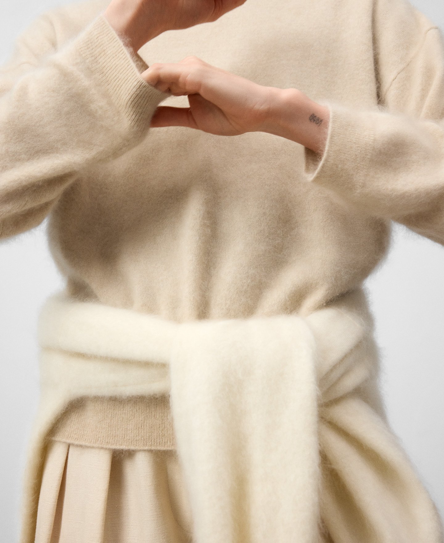 Cashmere perkins collar sweater woman image number 3