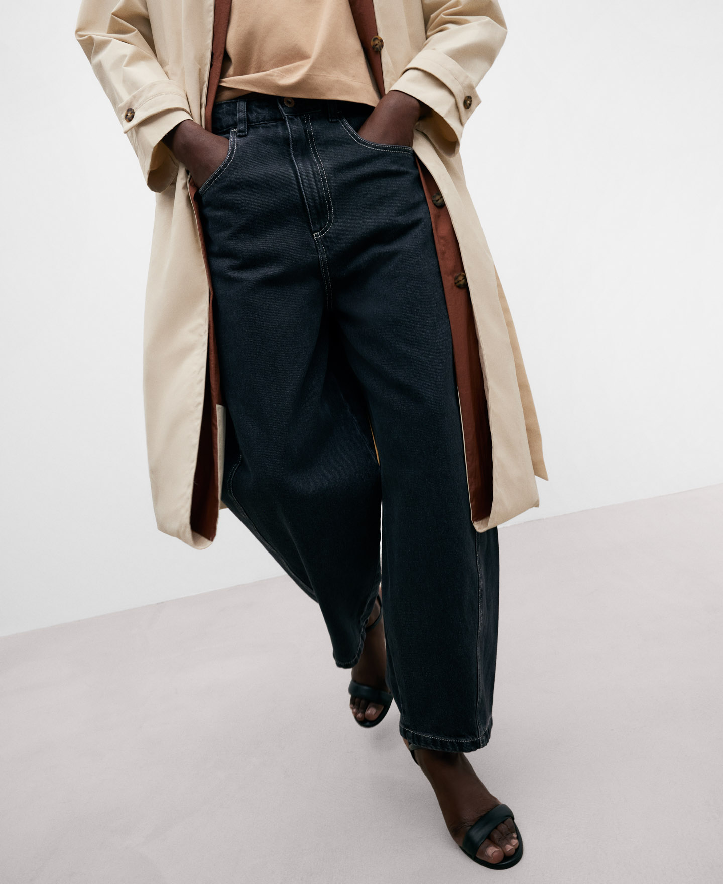 Gabardina larga doble tejido mujer image number 4