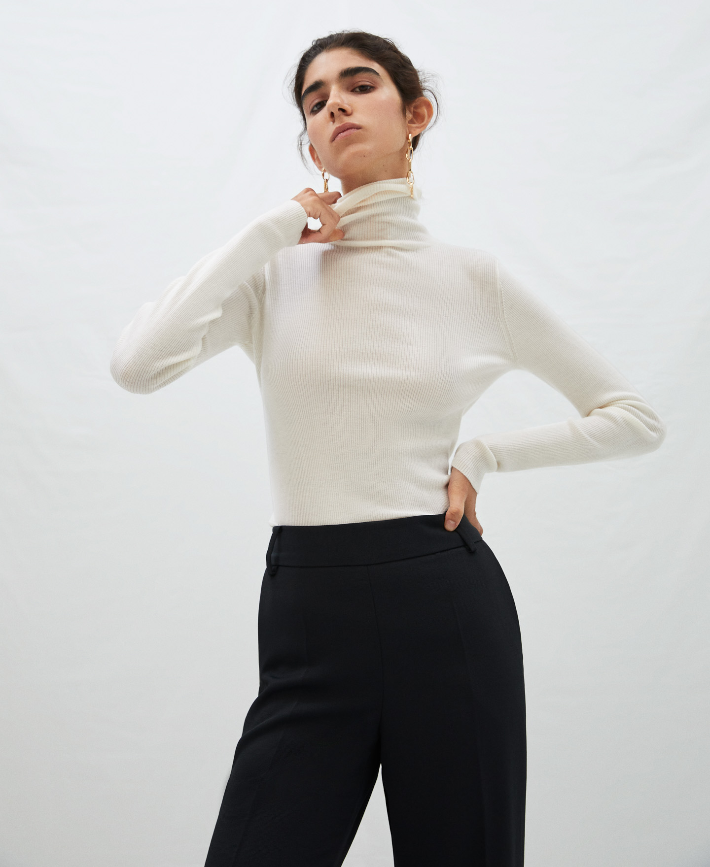Merino wool turtleneck sweater image number 0