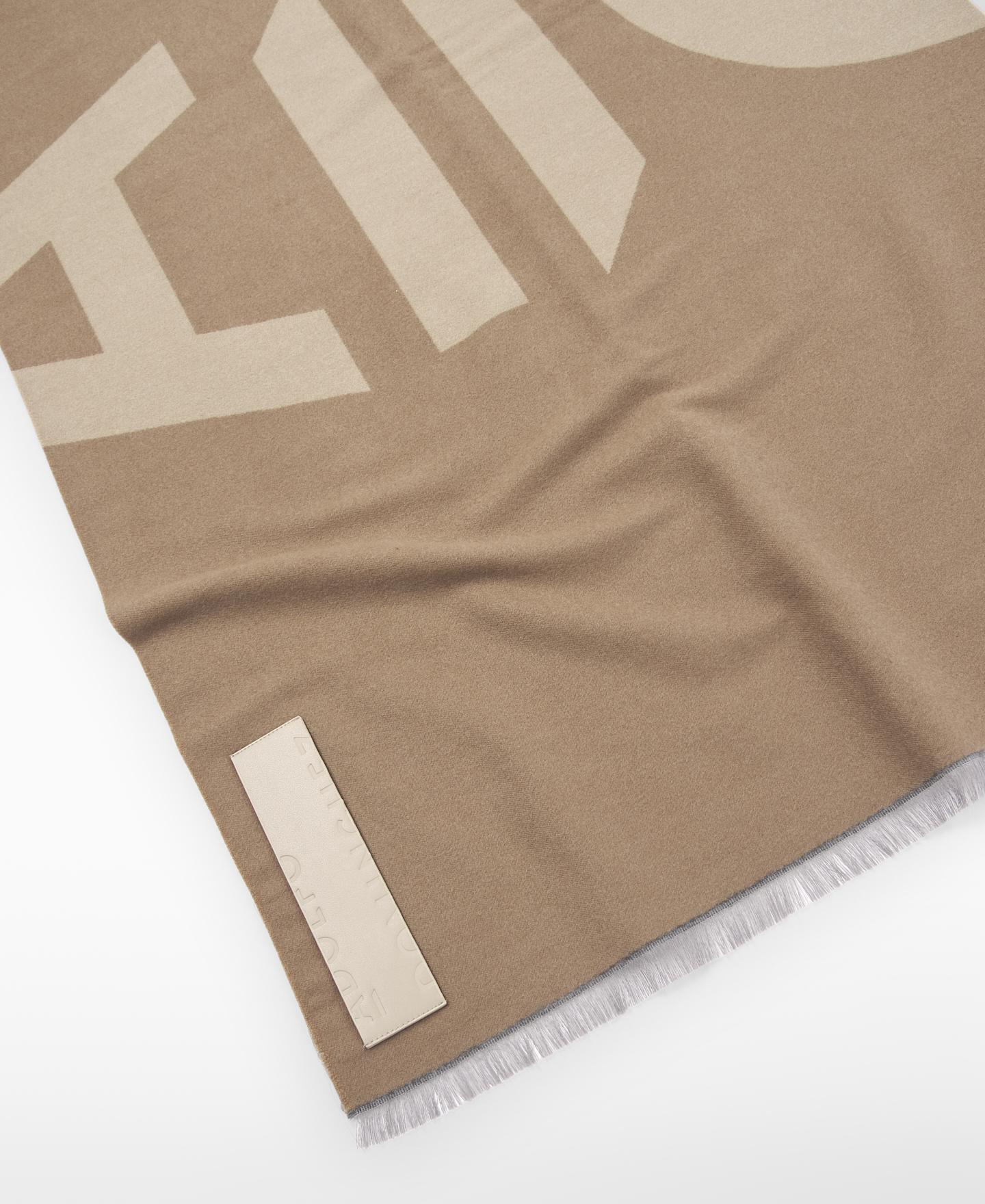 Jacquard maxi logo scarf image number 2
