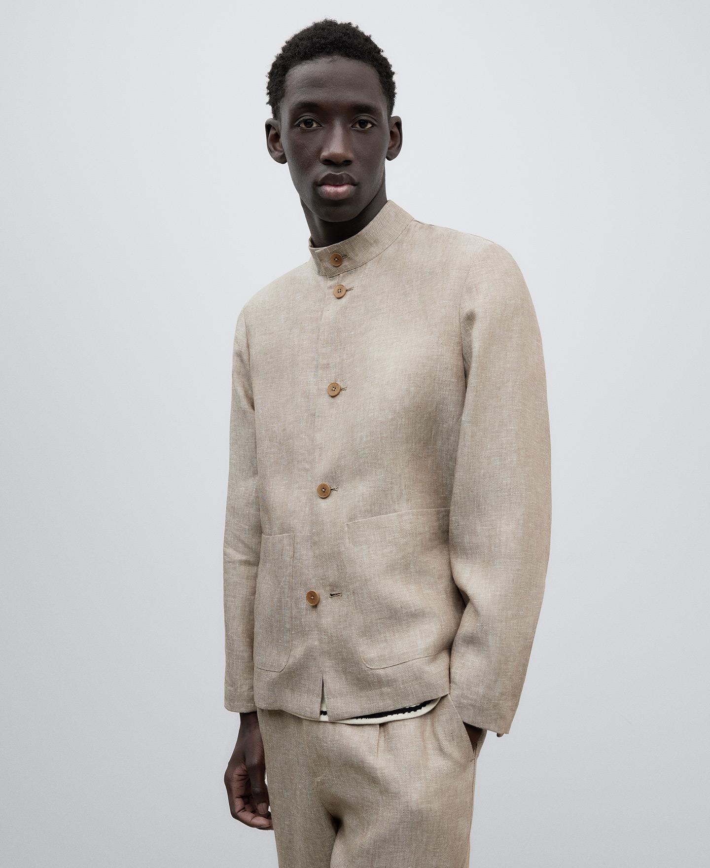 Sobrecamisa cuello Mao en lino hombre image number 0