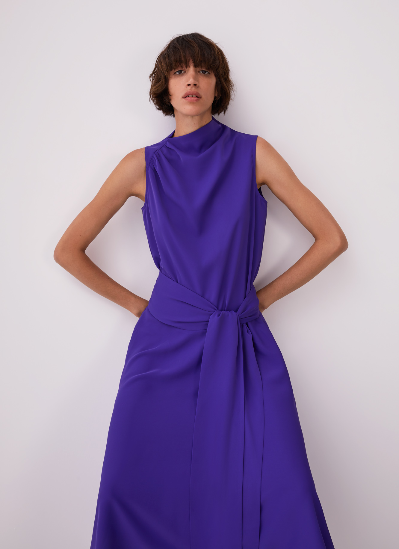Dress with asymmetric neckline image number 0
