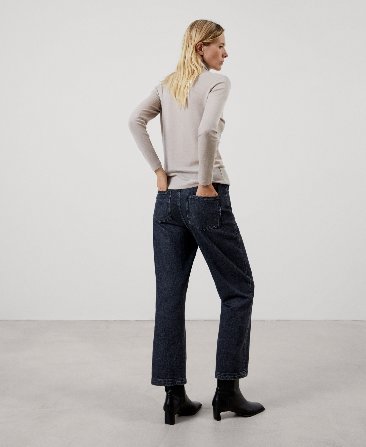 Merino wool long sleeve t-shirt image number 2