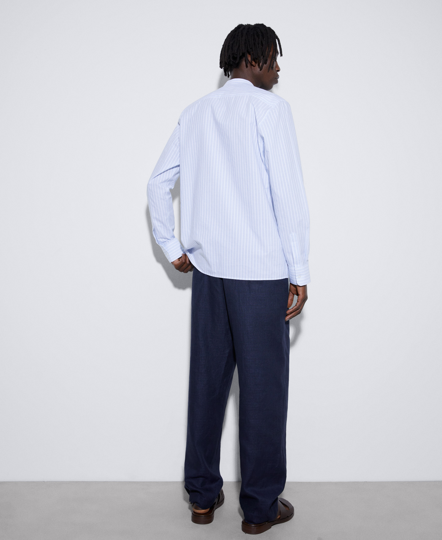 Mao collar shirt in organic cotton image number 2