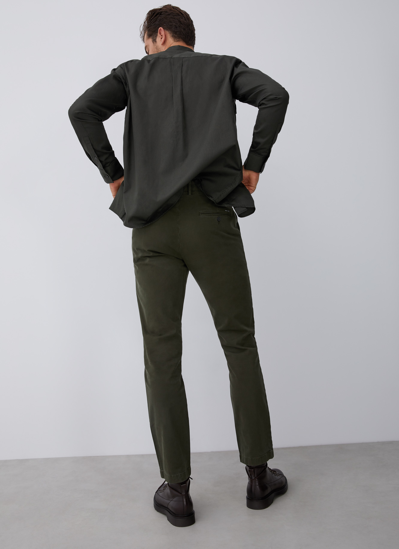 Elastic cotton chino trousers image number 1