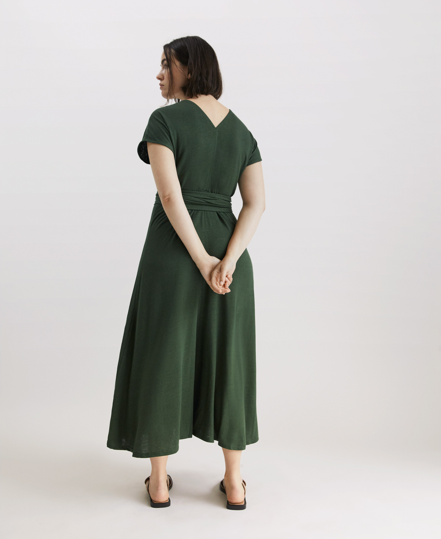 Midi dress in linen image number 2
