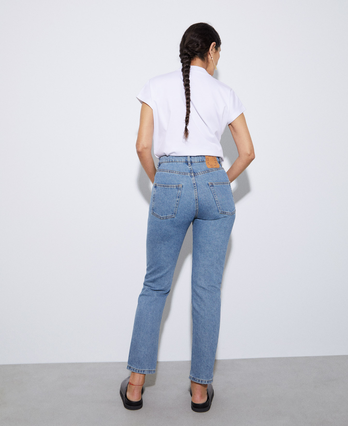 Recycled cotton denim jeans image number 2