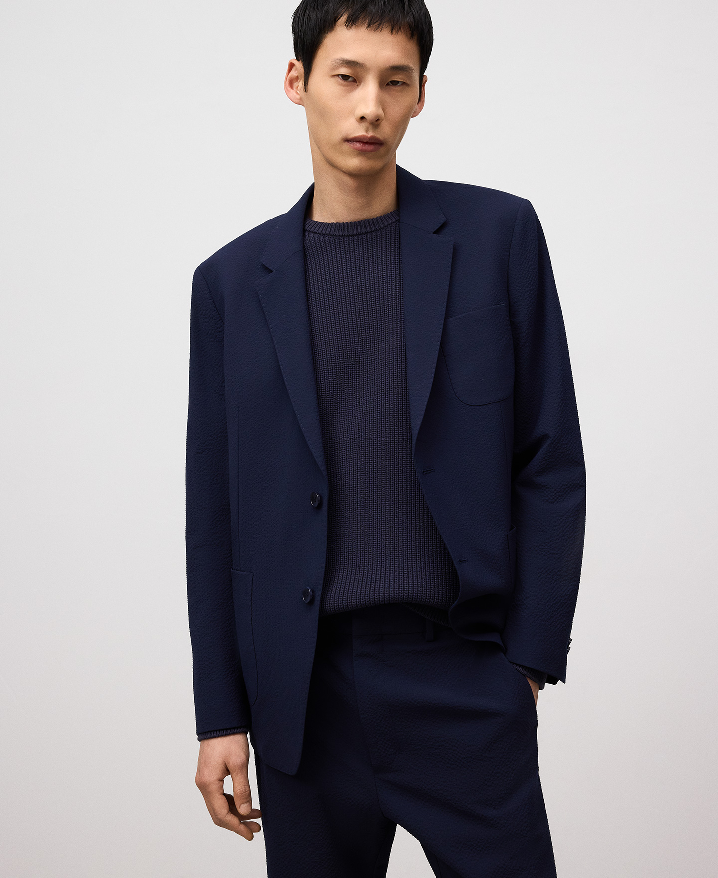 Blazer de alfaiataria em anarruga para homem image number 0
