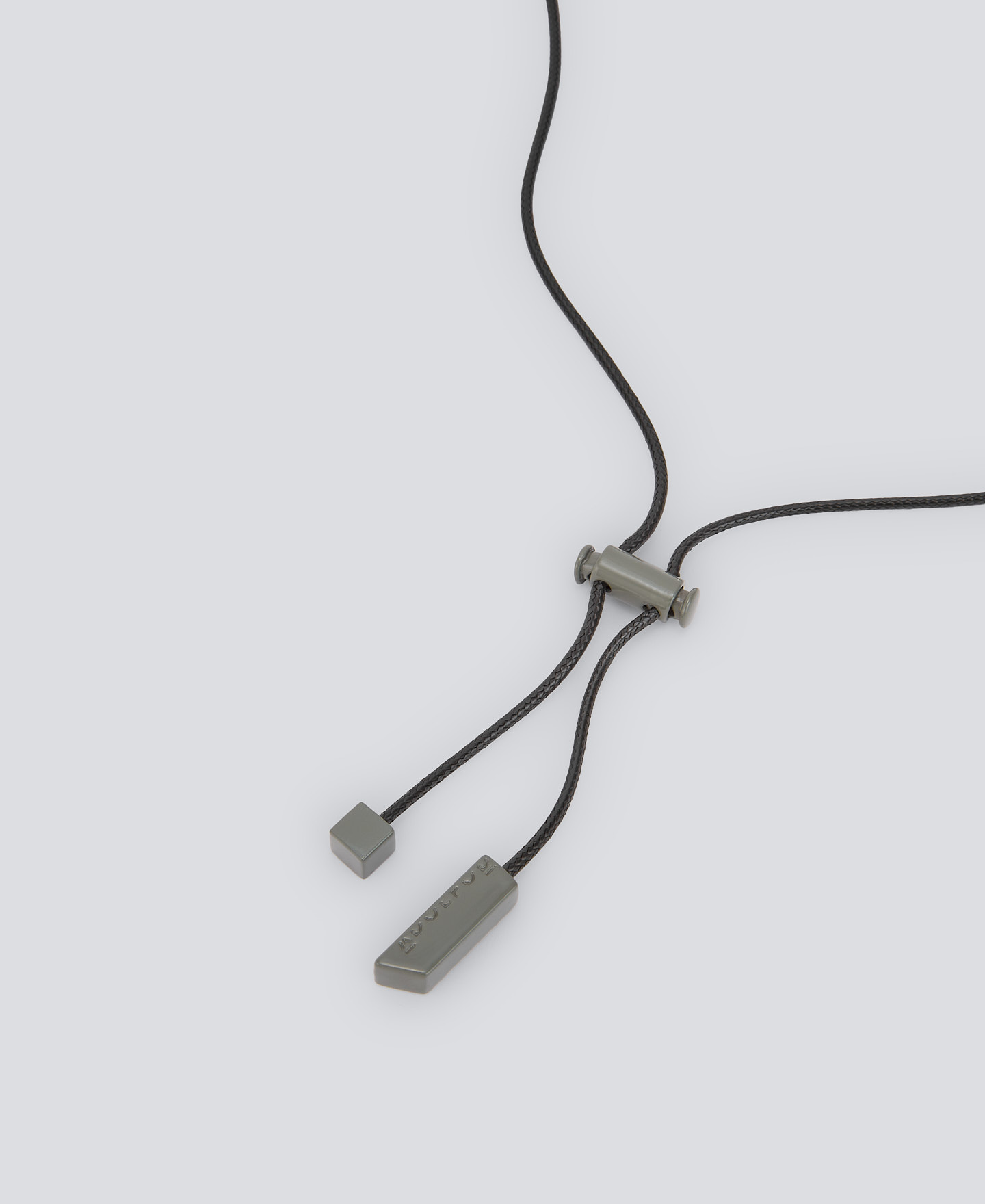 Collar lacado pieza rectangular mujer image number 2