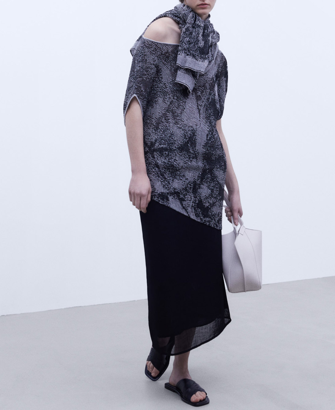 Unstructured jacquard sweater image number 1