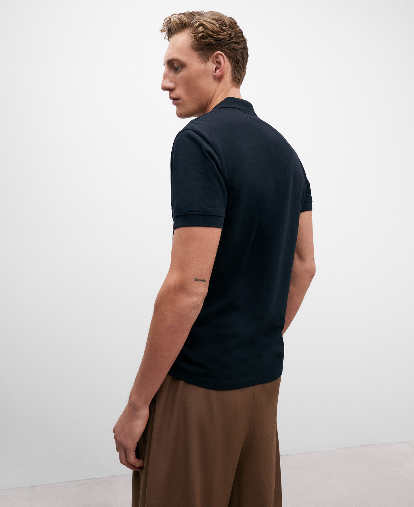 Polo piqué en coton noir homme image number 2