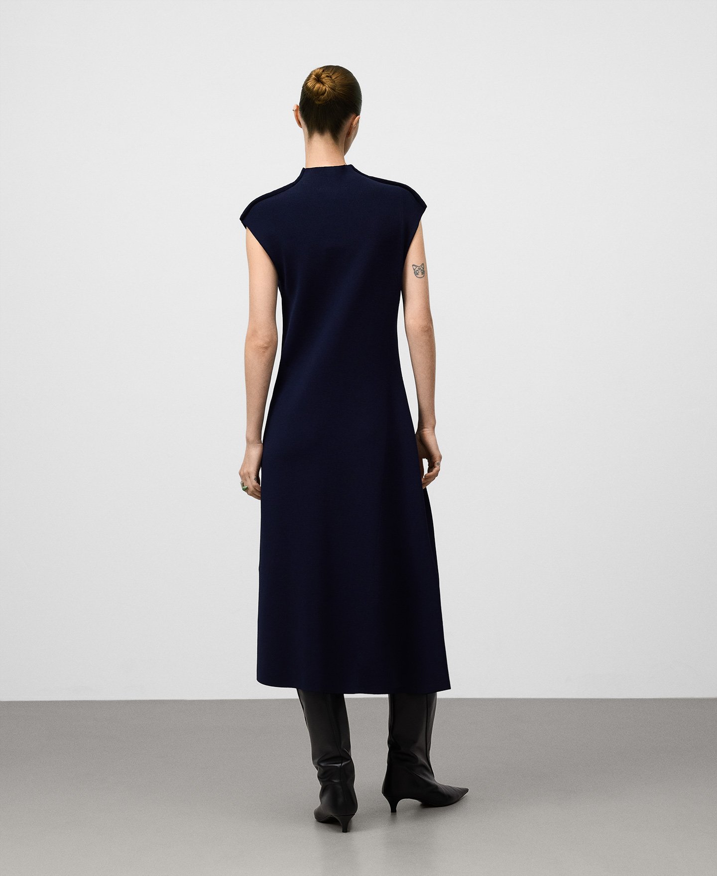 Perkins collar knit dress woman image number 2