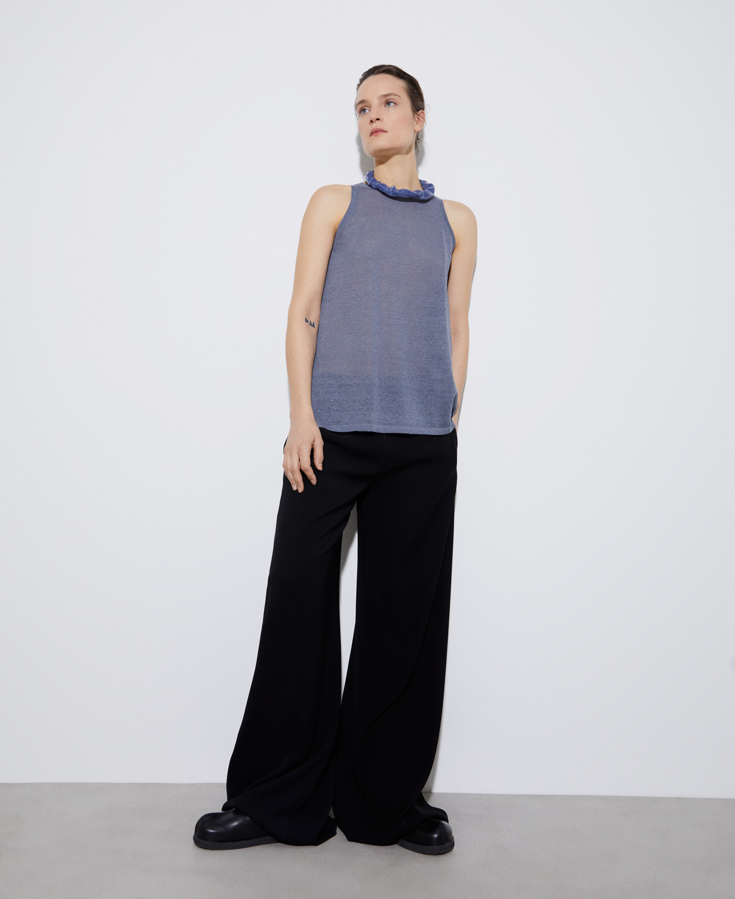 Top halter en punto lino image number 1