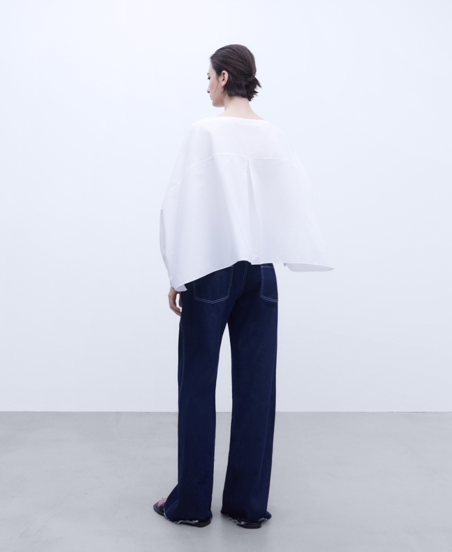 Cotton crew neckline top image number 2