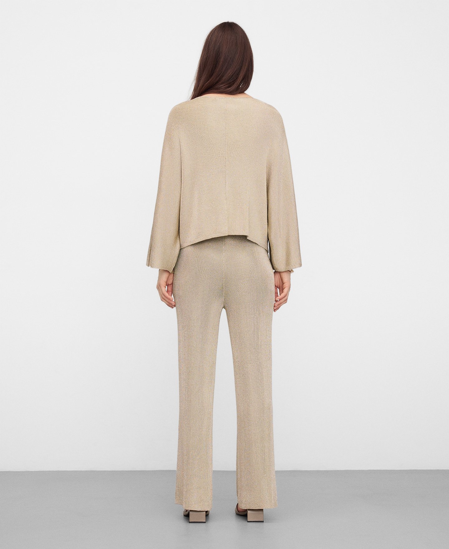 Camisola com decote em V em malha metalizada image number 2