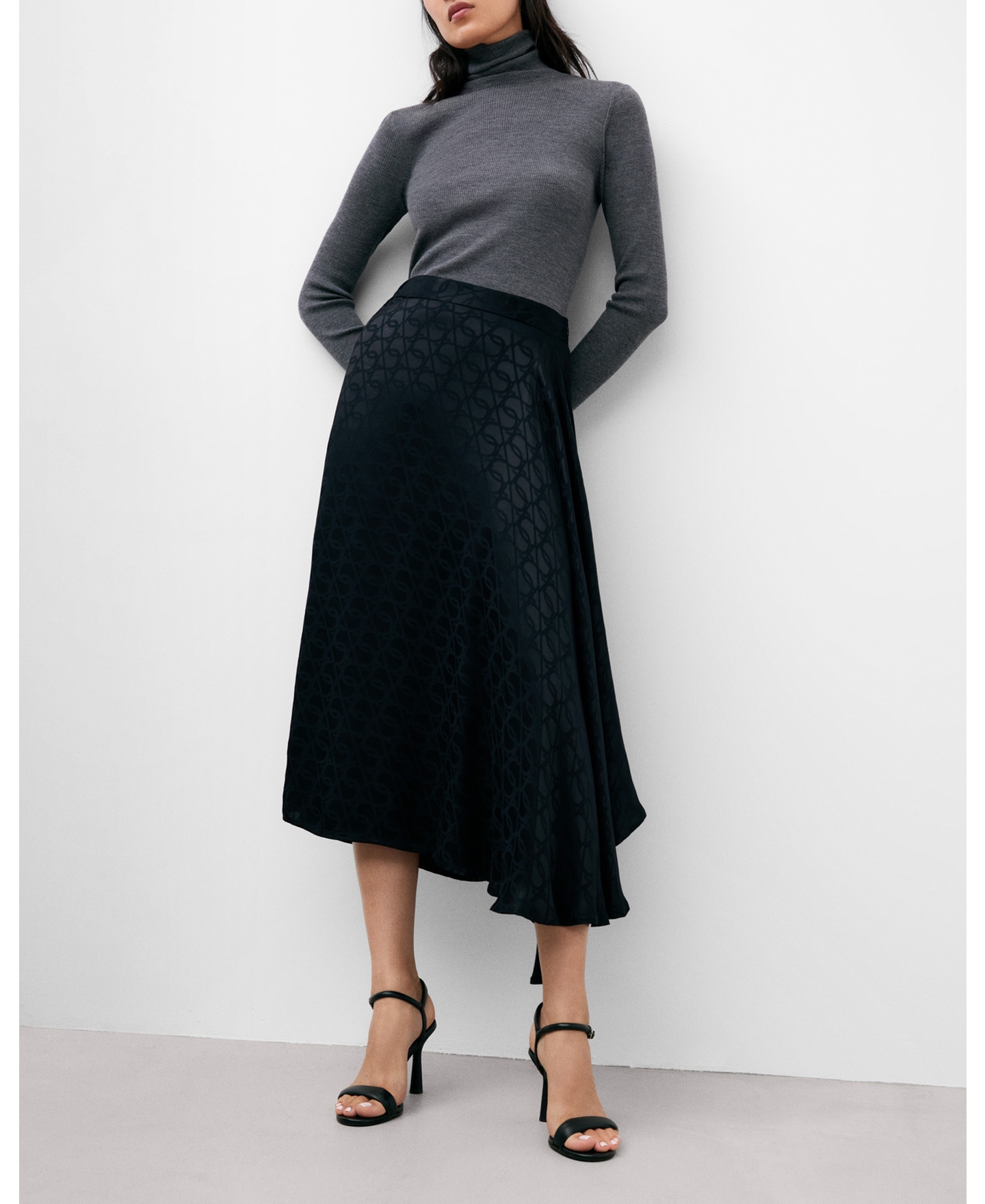 Black midi skirt with side godet image number 1