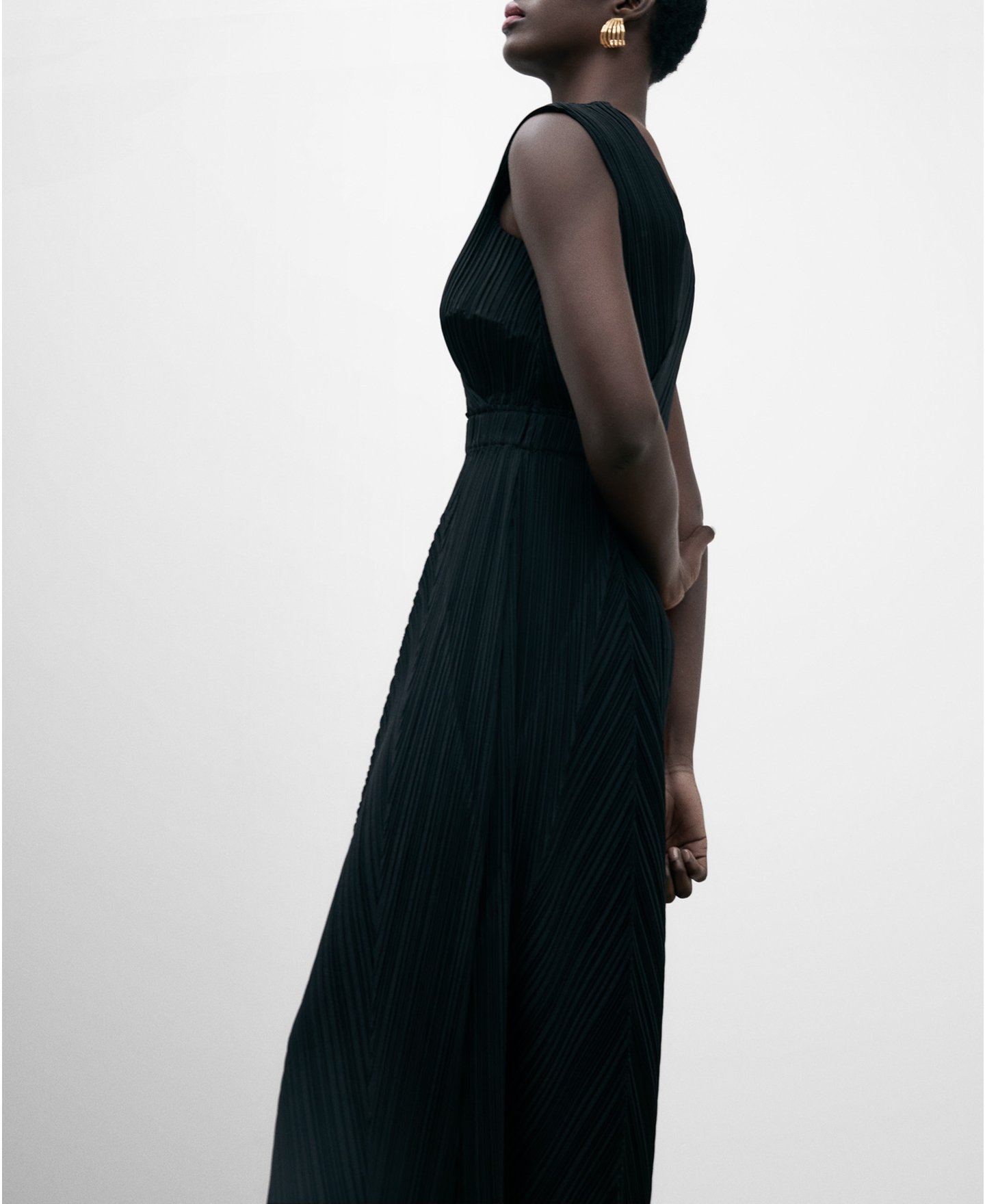 Mono pespuntes en crinkle negro mujer image number 0