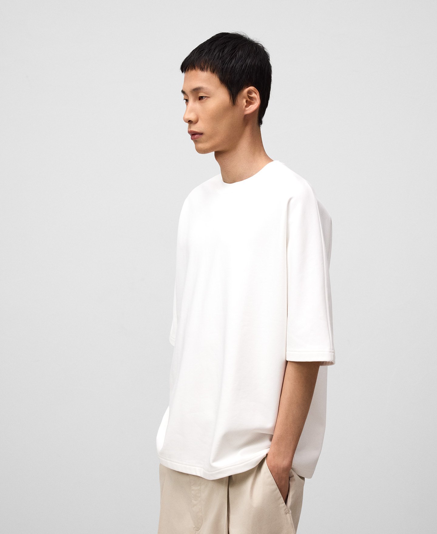 Back seam detail T-shirt man image number 0