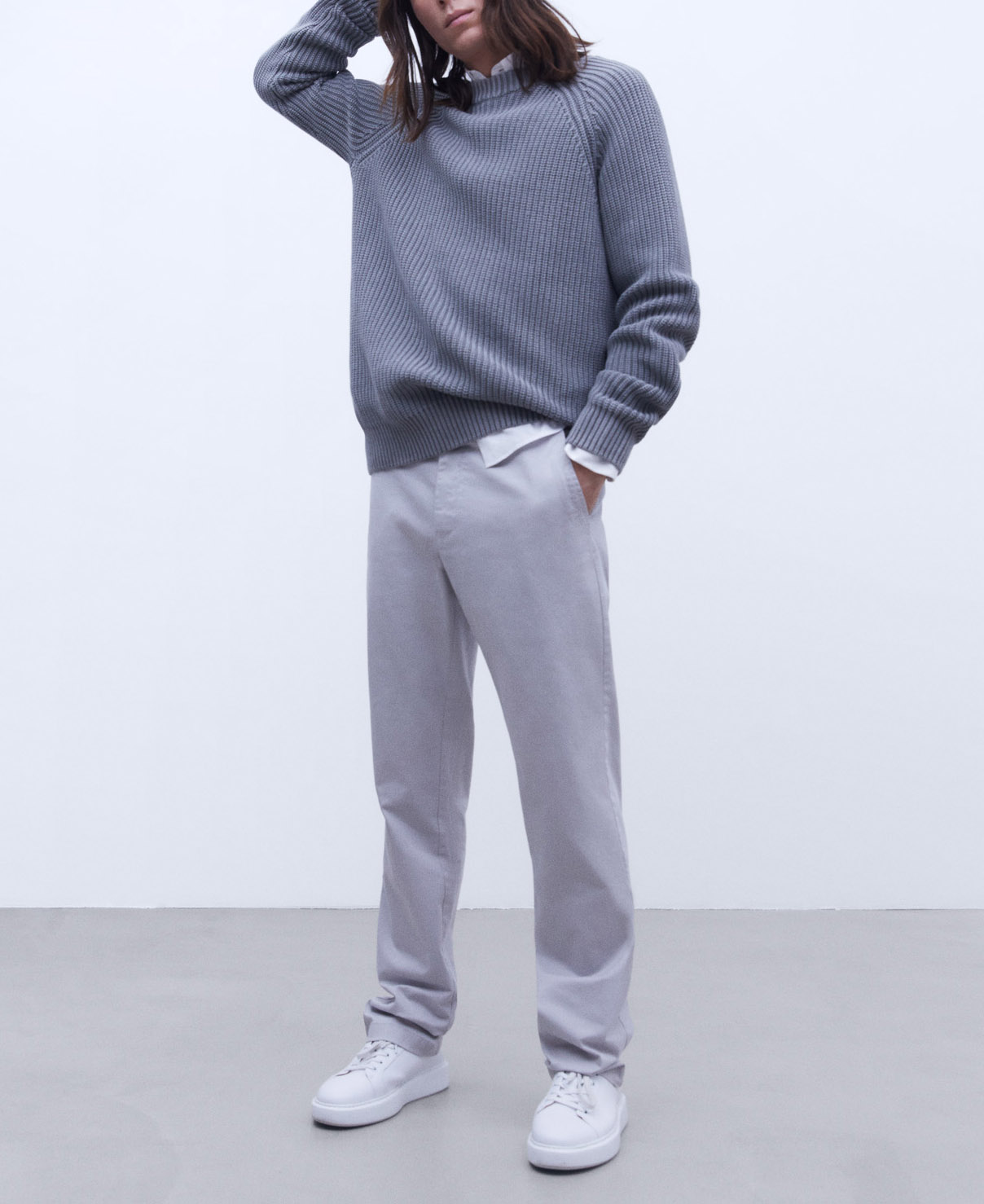 Pantalón chino en twill de algodón image number 1