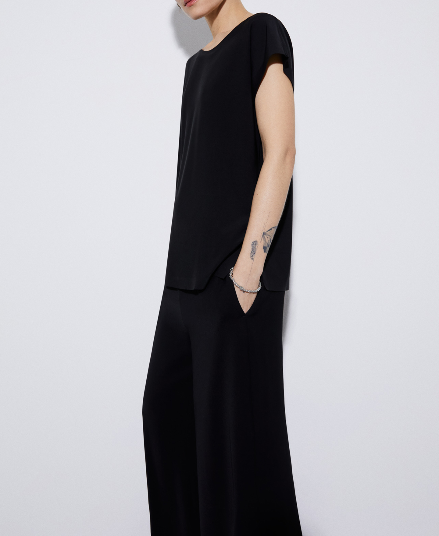 Box neckline t-shirt image number 3