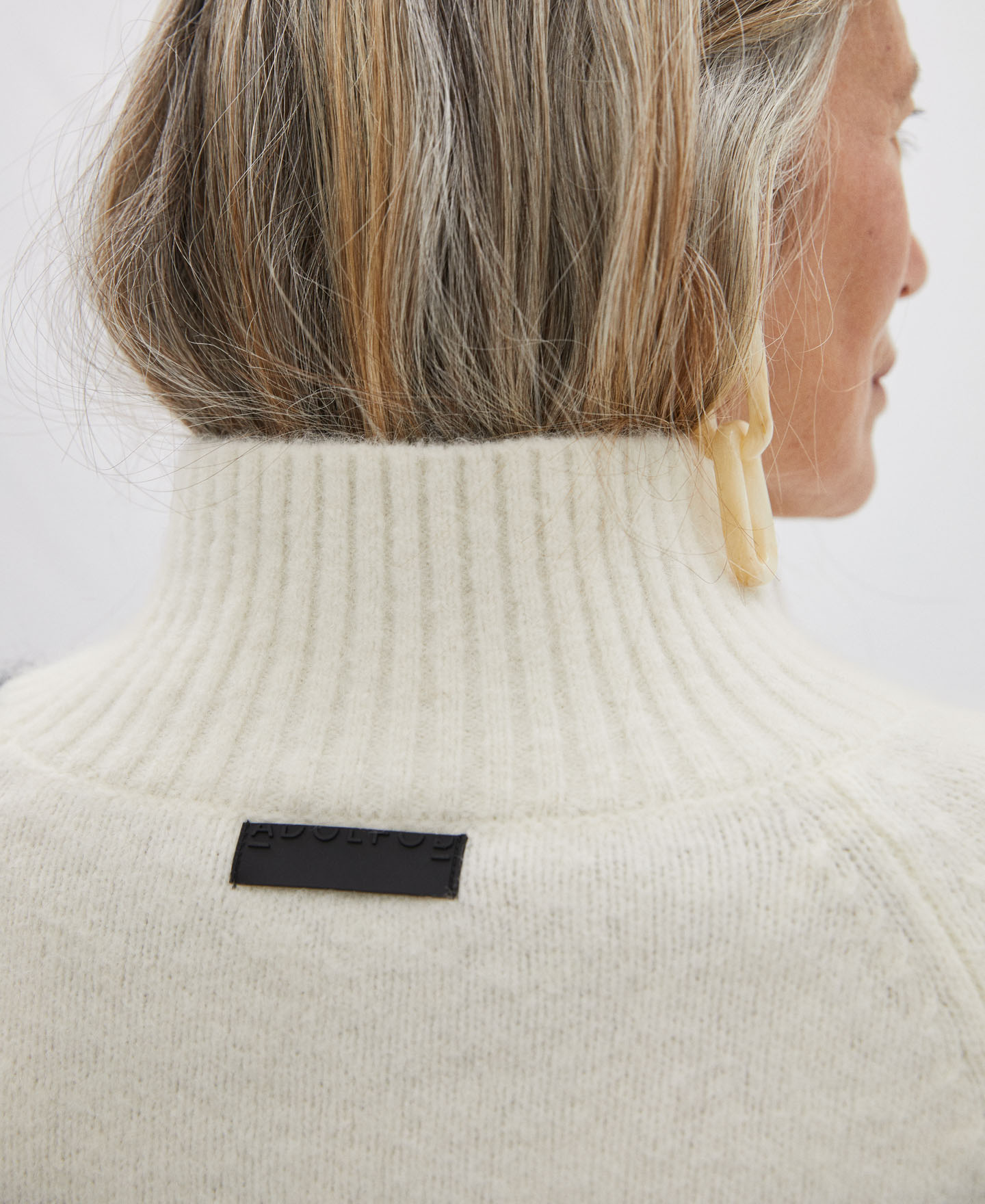 Intarsia sweater in wool knit image number 3