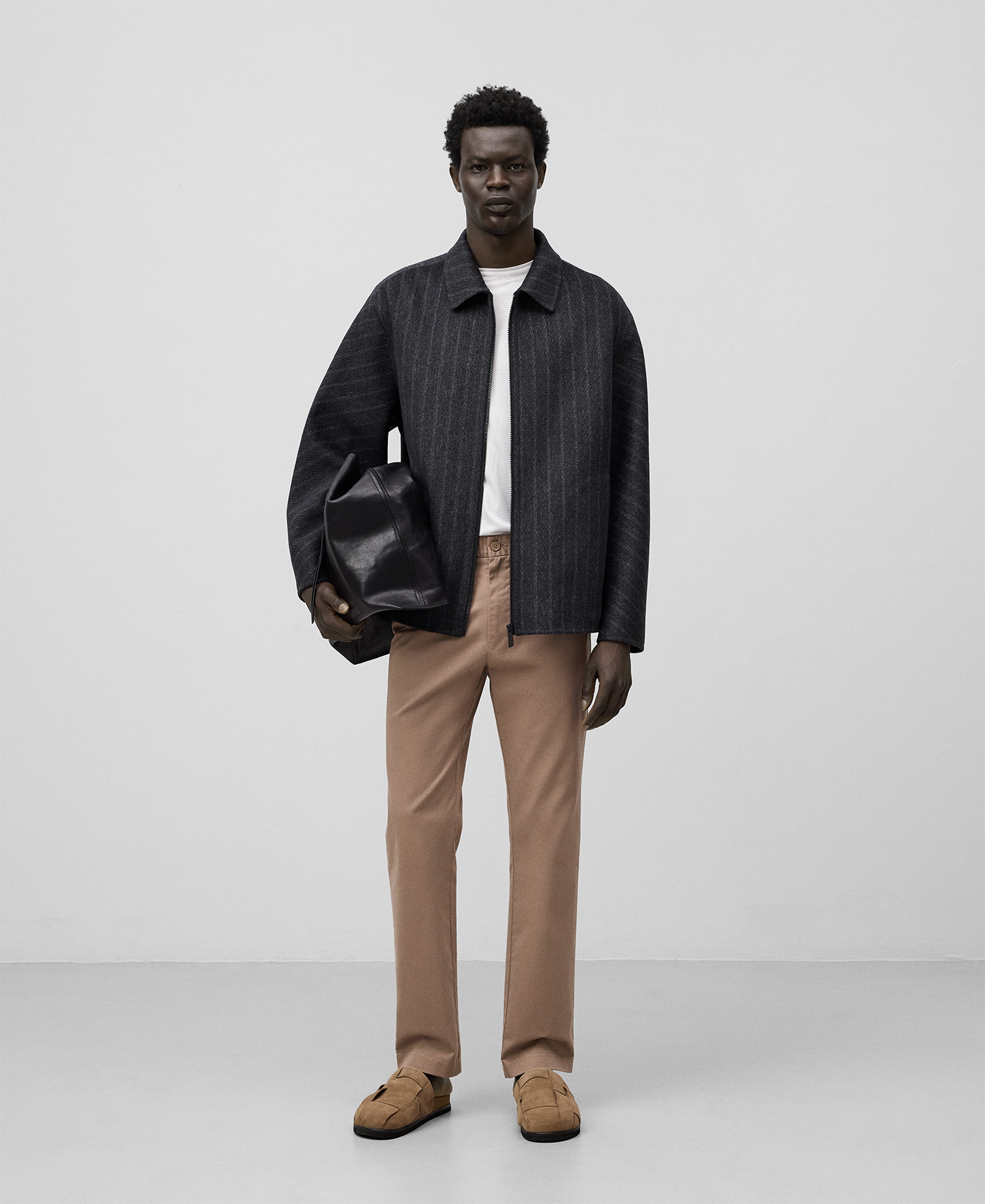 Regular fit chino trousers man image number 1