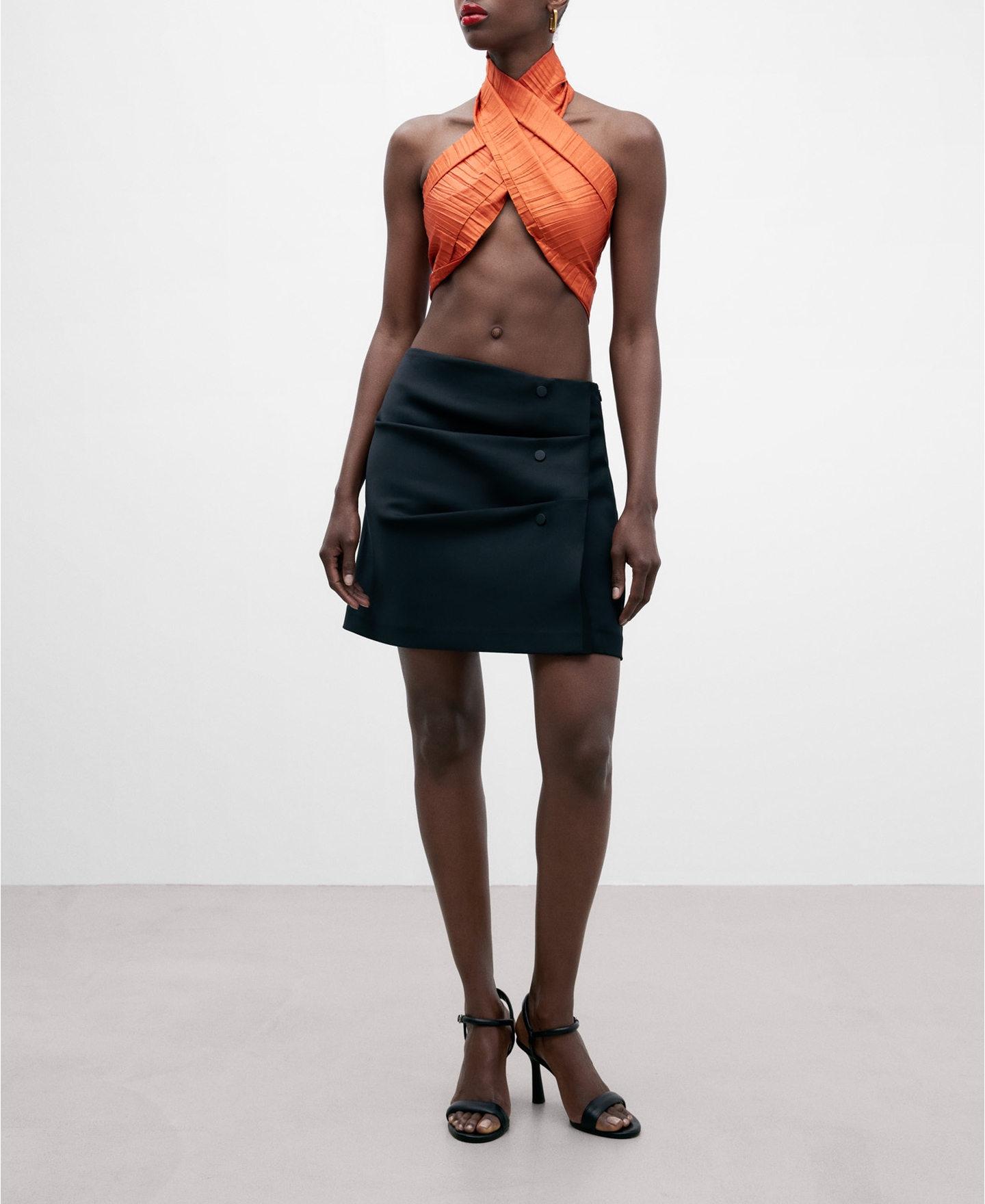 Pleated side slit mini skirt image number 1