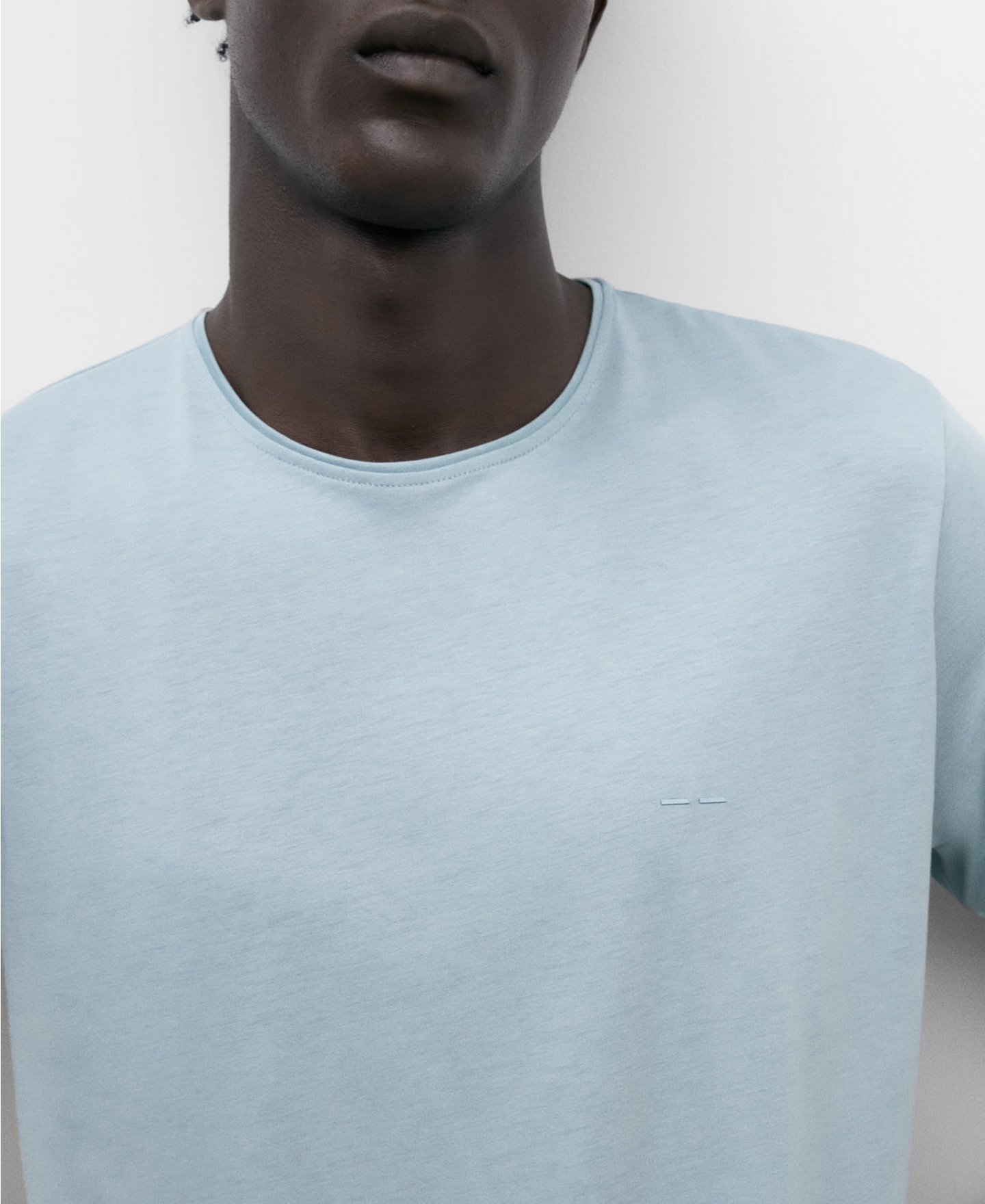 Light blue crew neckline T-shirt image number 3