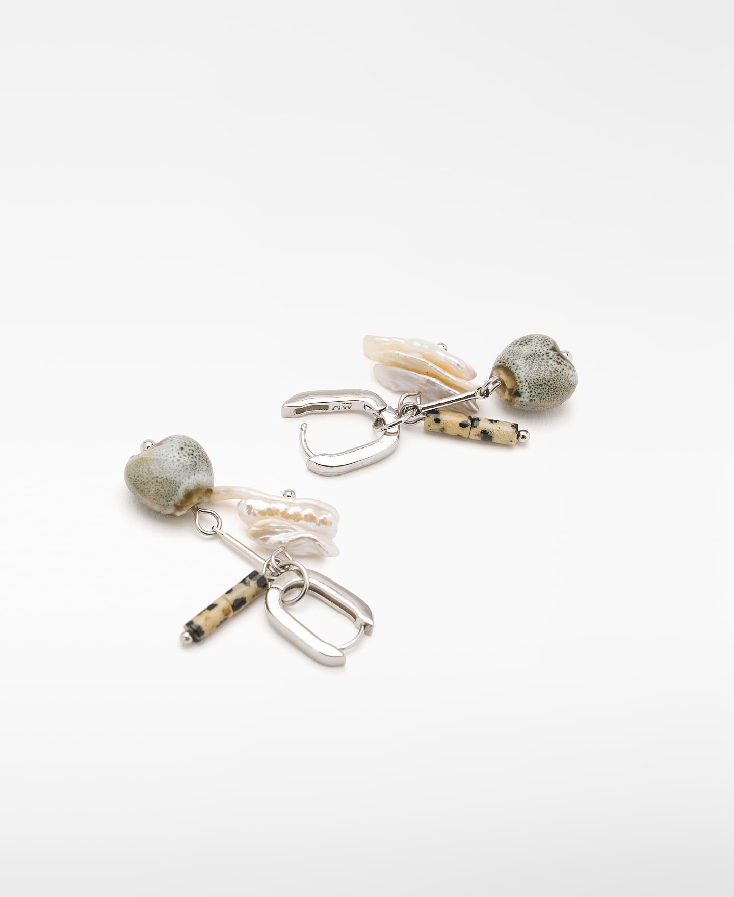 Dangle pearl and ceramic earrings image number 1