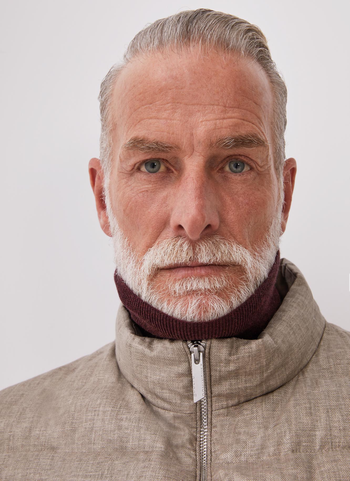 Linen blend padded waistcoat image number 1
