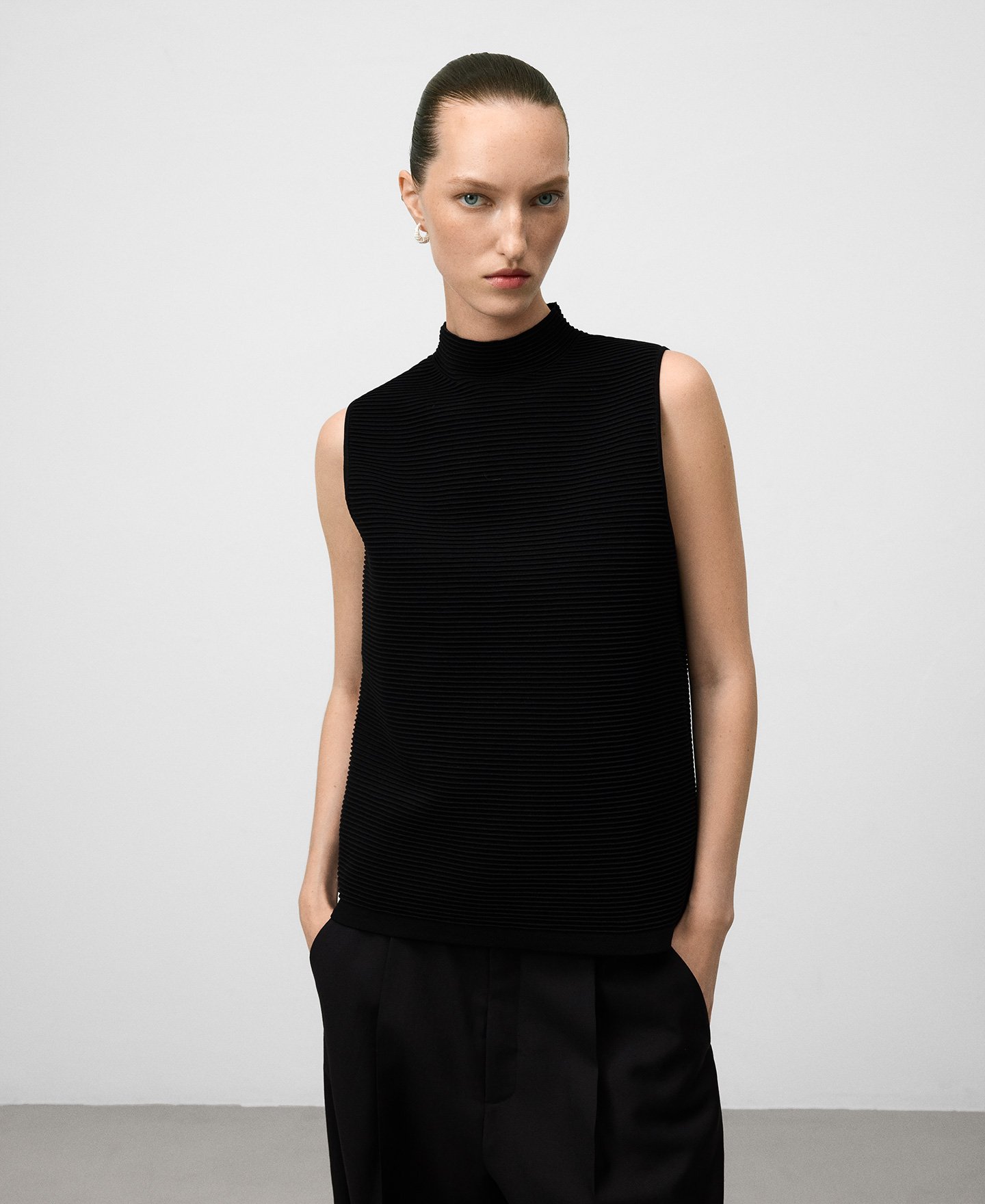 Structured knit top woman image number 0
